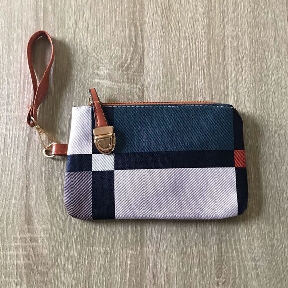 NEW … Plaid Pattern Clutch / Wristlet - Picture 1 of 3